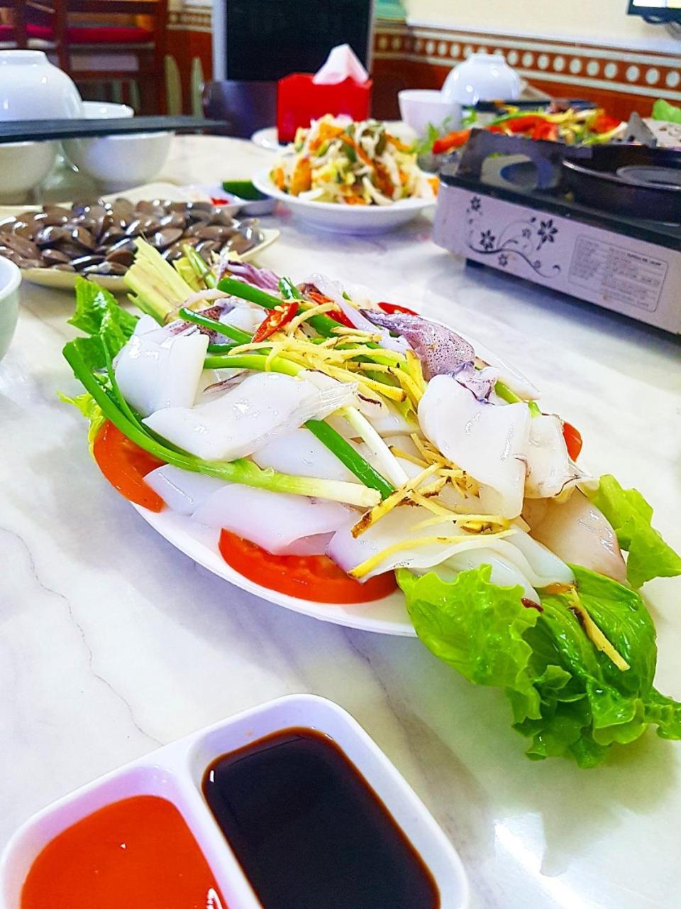 Nhà Nghỉ Việt Khanh Ha Long Exterior foto